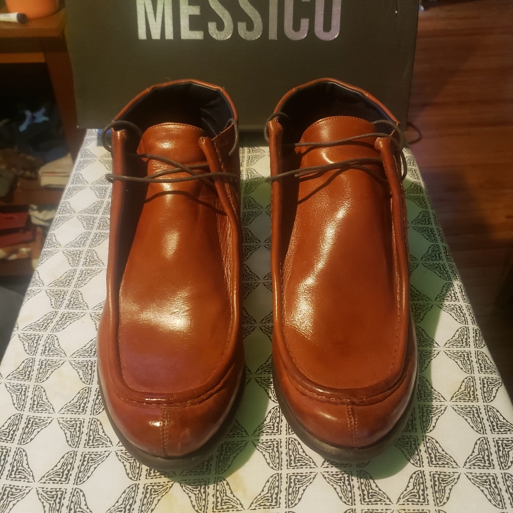 Dress boot
